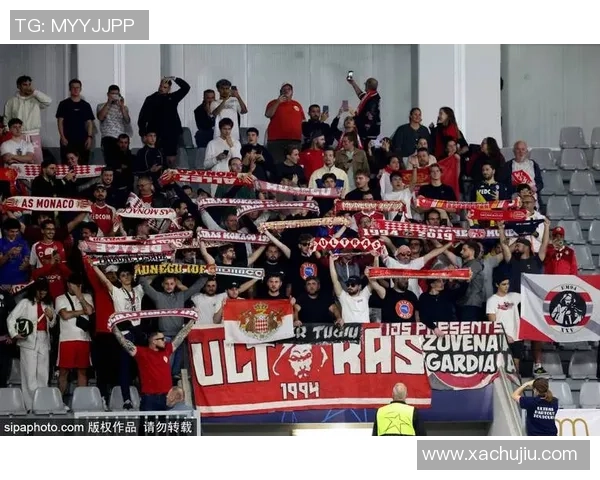 足球明星齐聚全明星赛展现绝佳技艺与精彩对决吸引全球球迷热情关注